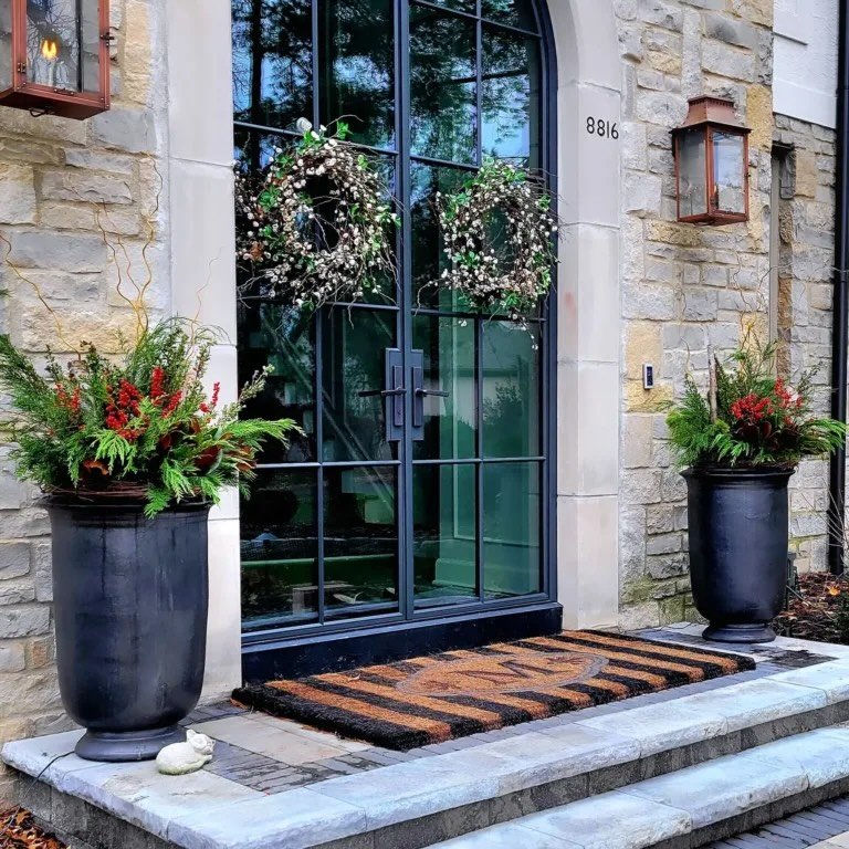 A Dublin Neighbor Will Plant Your Porch Too